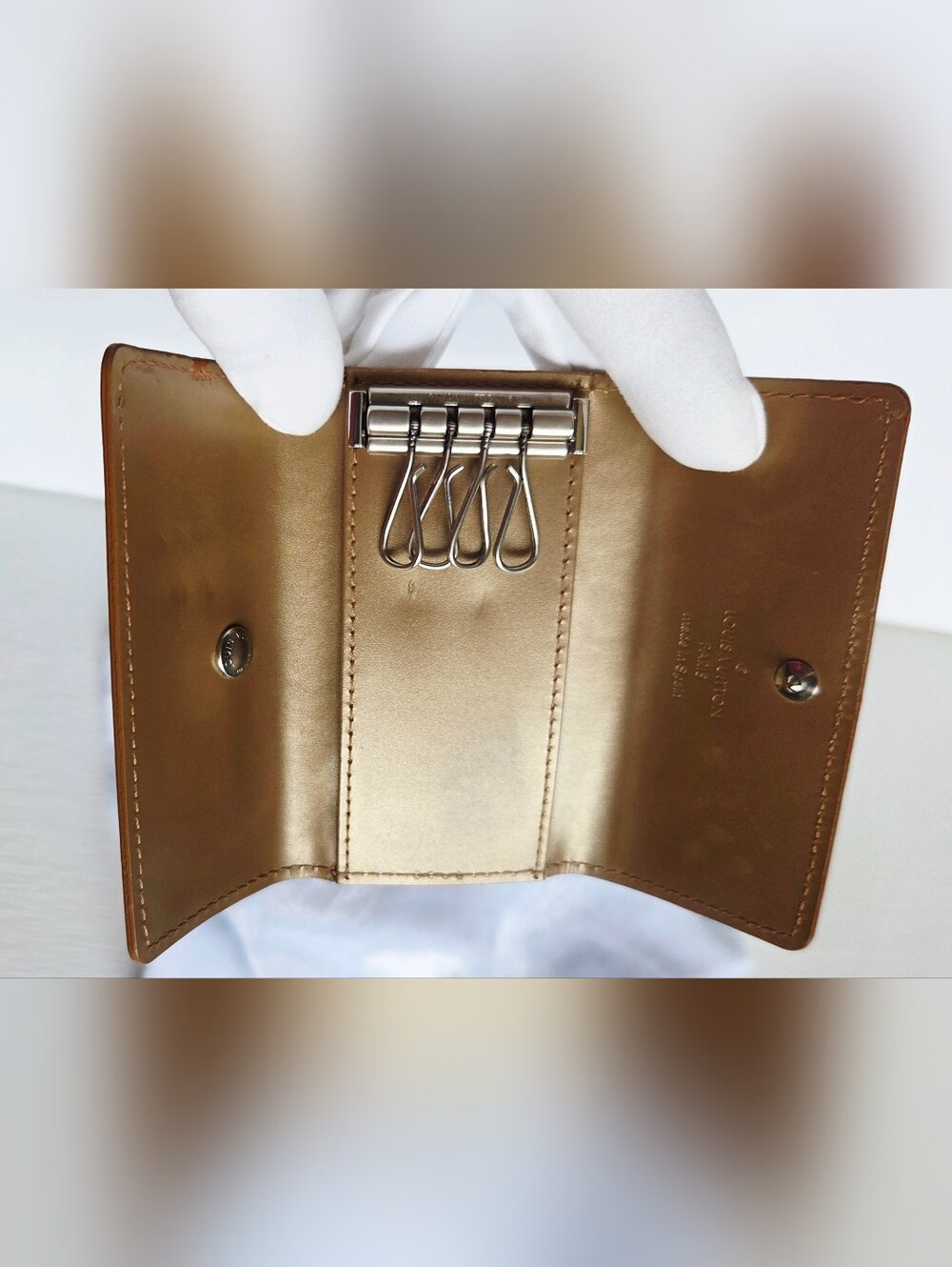 Louis Vuitton Vernis Key Holder - Picture 3 of 16